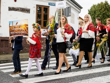 Święto Plonów w Przedborzu – Relacja z Dożynek Gminno-Parafialnych 2025, 