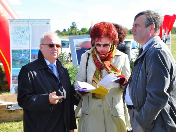 dyr. Deluga, dyr. Pisarska i dyr. Wożniak z Urzędu Marszałkowskiego w Łodzi - Dożynki Wojewódzkie w Piotrkowie Tryb. 2013 r.